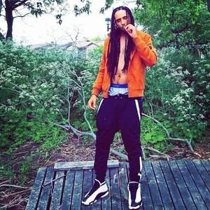 Meet your Posher, Johnny